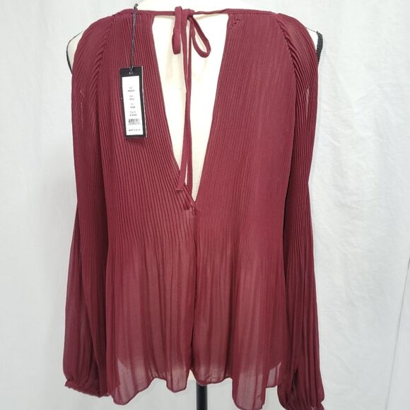 Romeo and Juliet Couture blouse, sheer long sleeve, burgandy, SZ Medium NWT - Picture 2 of 8